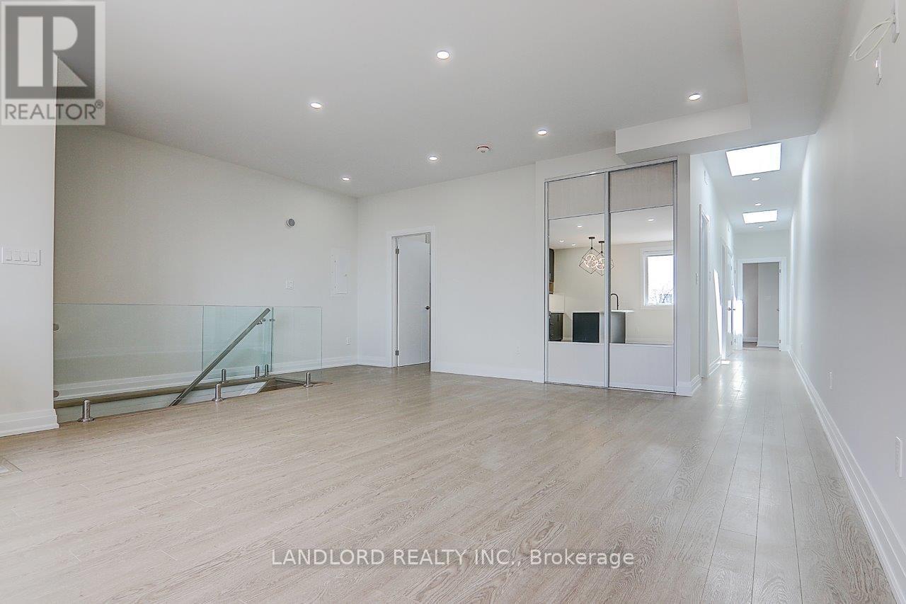 Upper - 82 Livingstone Avenue, Toronto, Ontario  M6E 2L8 - Photo 8 - W12468833