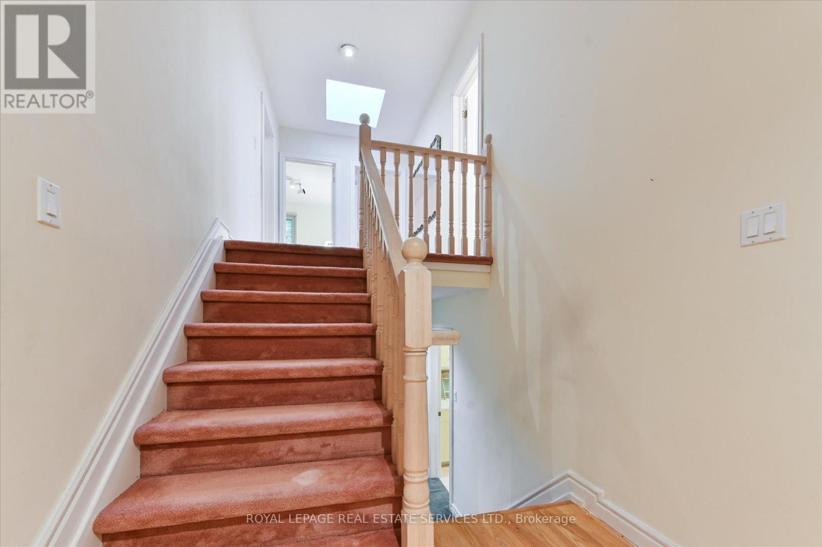 20 Widdicombe Hill, Toronto, Ontario  M9R 1B3 - Photo 14 - W12468837