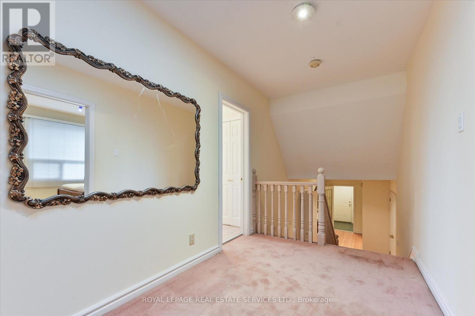 20 Widdicombe Hill, Toronto, Ontario  M9R 1B3 - Photo 15 - W12468837