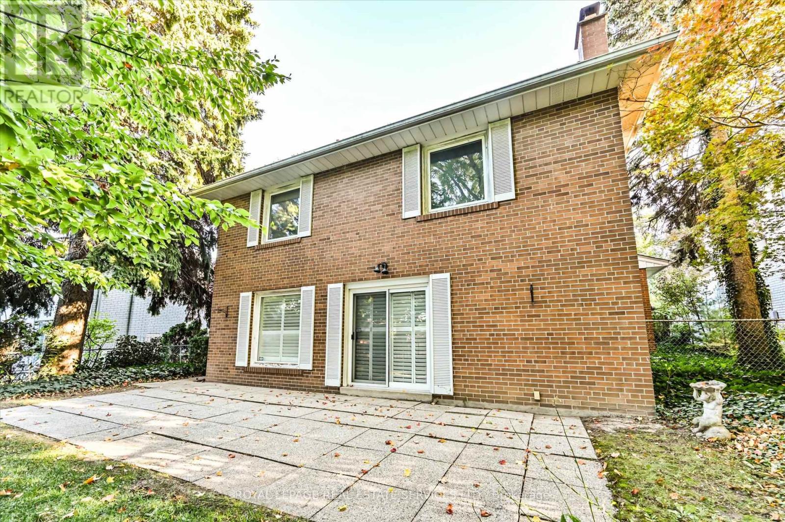 20 Widdicombe Hill, Toronto, Ontario  M9R 1B3 - Photo 33 - W12468837