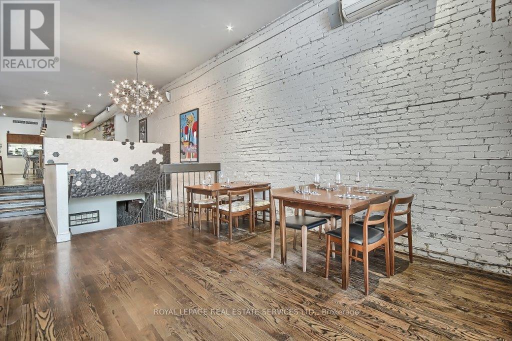 3047 Dundas Street W, Toronto, Ontario  M6P 1Z5 - Photo 11 - W12468842