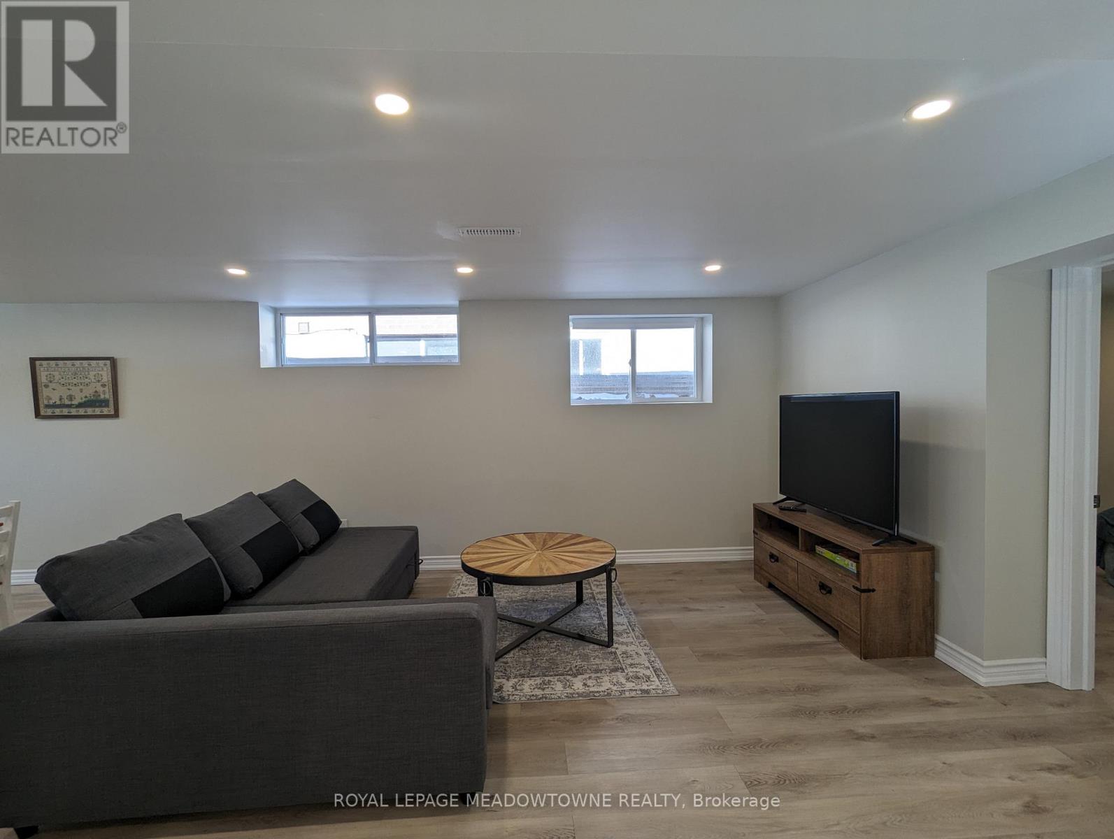 240 Wellesworth Drive, Toronto, Ontario  M9C 4S6 - Photo 12 - W12468869