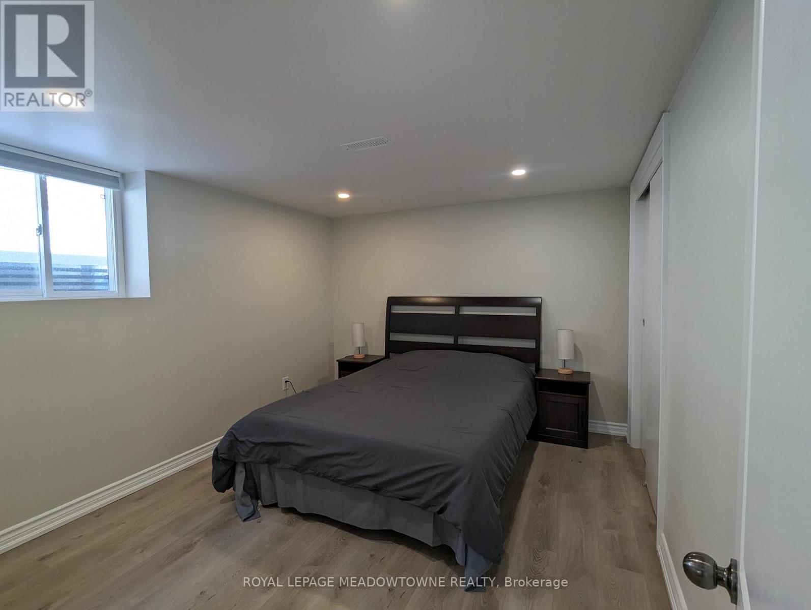 240 Wellesworth Drive, Toronto, Ontario  M9C 4S6 - Photo 7 - W12468869
