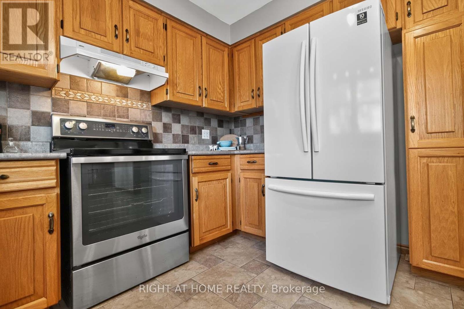 4433 Sedgefield Road, Mississauga, Ontario  L5M 3B6 - Photo 9 - W12468873