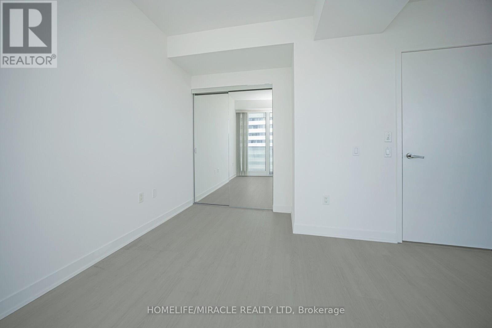 1002 - 3883 Quartz Road, Mississauga, Ontario  L5B 0M4 - Photo 12 - W12468896