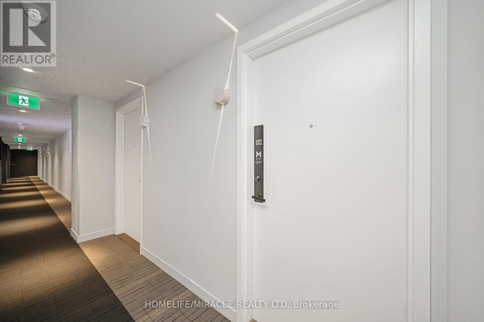 1002 - 3883 Quartz Road, Mississauga, Ontario  L5B 0M4 - Photo 3 - W12468896