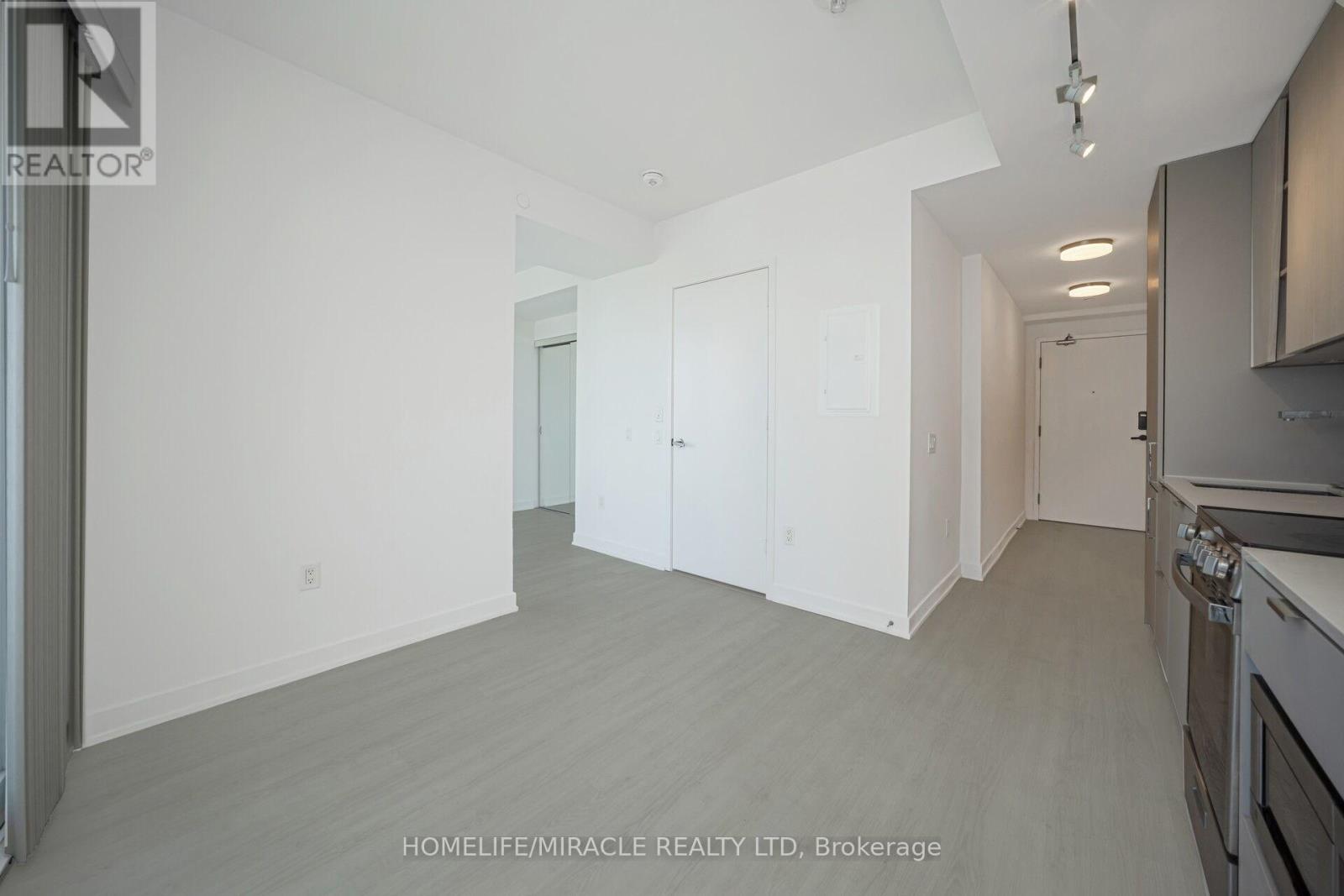1002 - 3883 Quartz Road, Mississauga, Ontario  L5B 0M4 - Photo 8 - W12468896