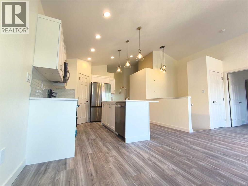 Property at 161 Rivergrove Chase W image 4