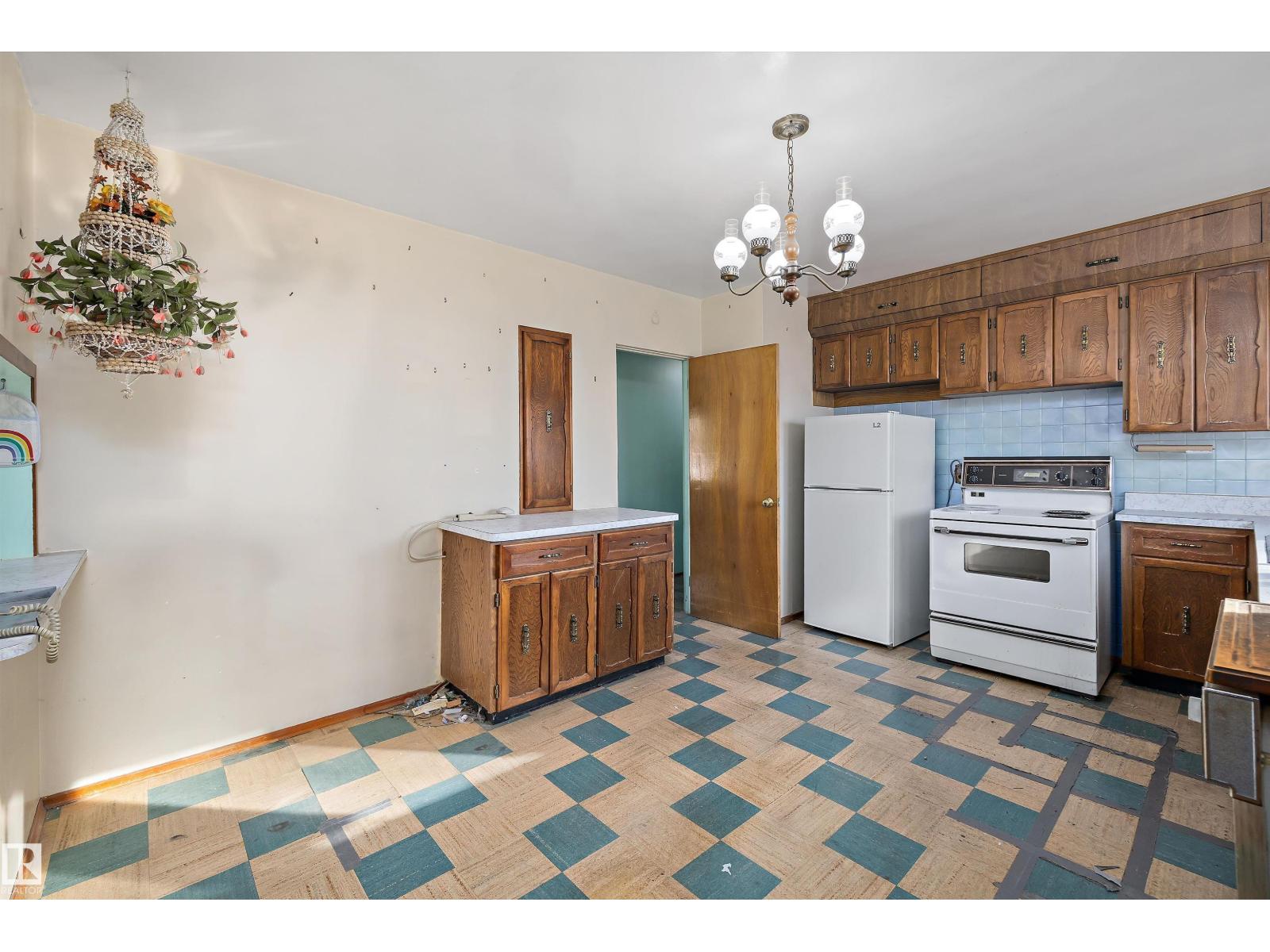 13711 133 Av Nw, Edmonton, Alberta  T5L 3T3 - Photo 6 - E4462544