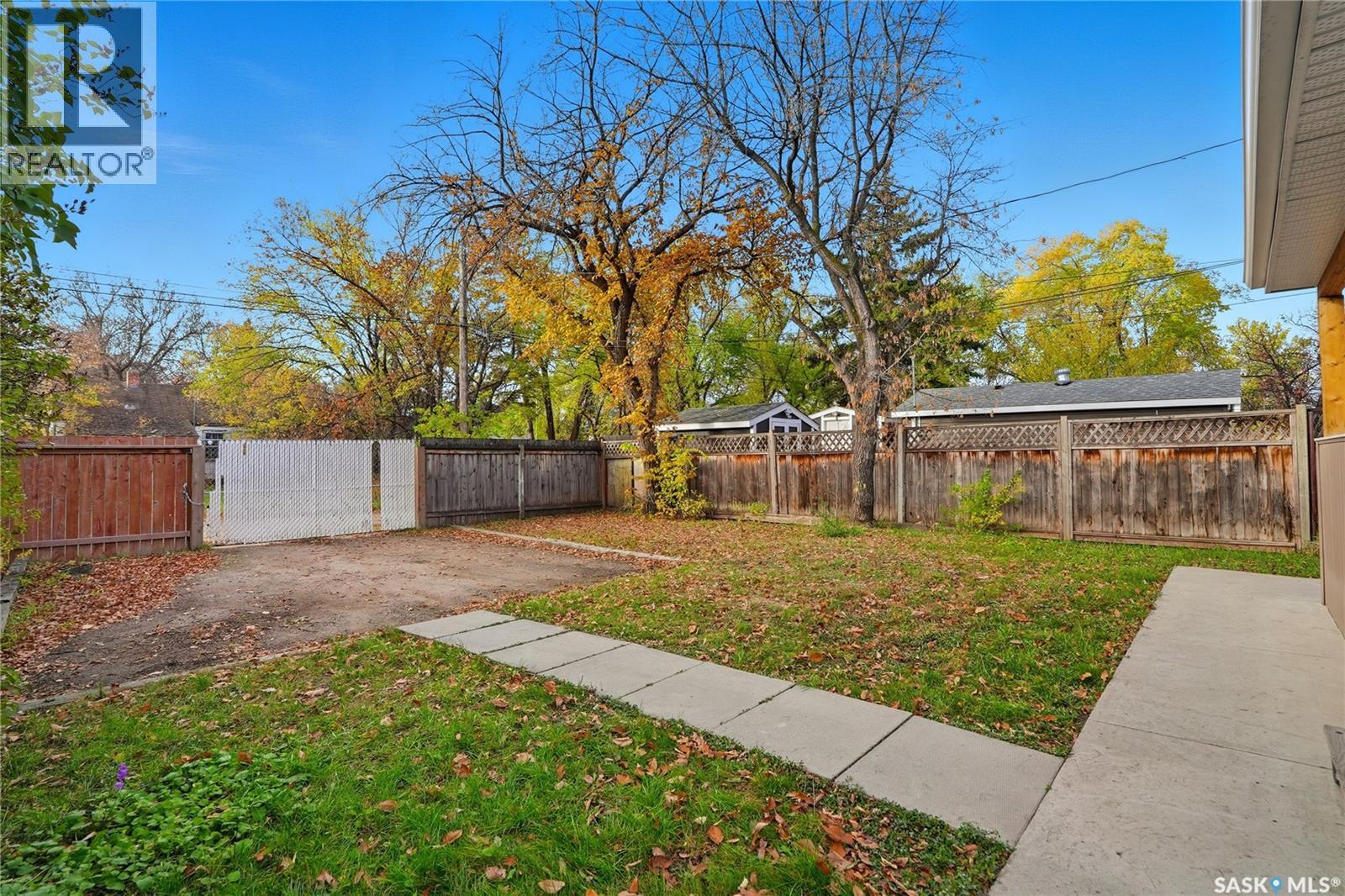 3 Minto Place, Saskatoon, Saskatchewan  S7L 1C4 - Photo 37 - SK021128