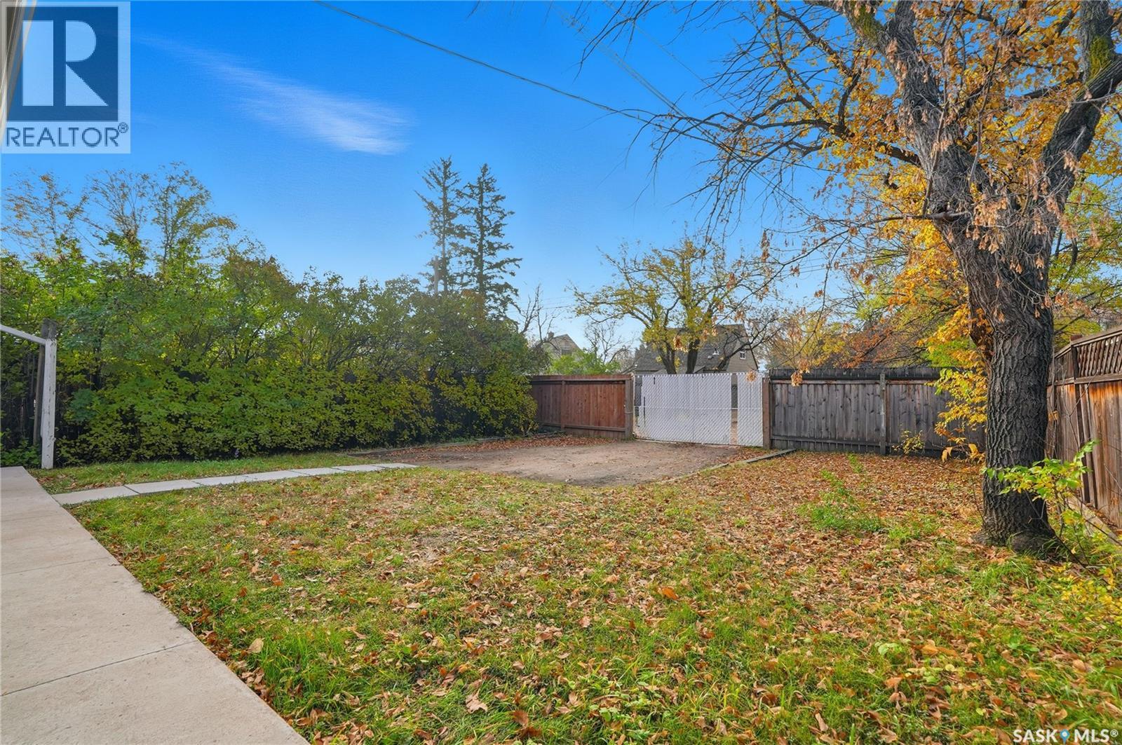 3 Minto Place, Saskatoon, Saskatchewan  S7L 1C4 - Photo 38 - SK021128