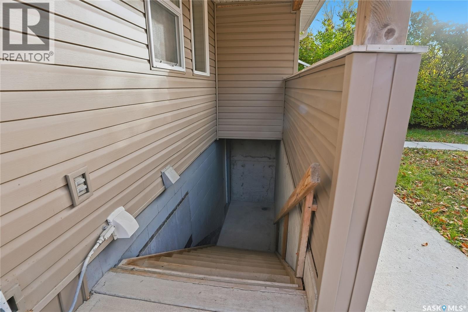 3 Minto Place, Saskatoon, Saskatchewan  S7L 1C4 - Photo 42 - SK021128