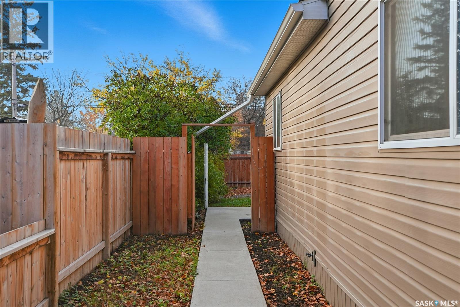 3 Minto Place, Saskatoon, Saskatchewan  S7L 1C4 - Photo 44 - SK021128