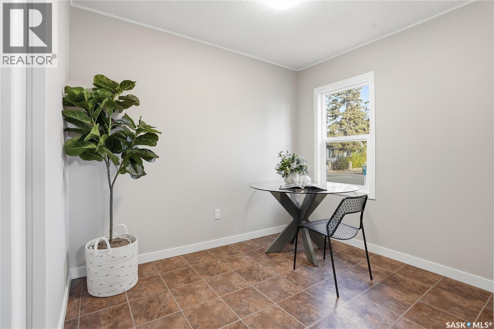 3 Minto Place, Saskatoon, Saskatchewan  S7L 1C4 - Photo 8 - SK021128
