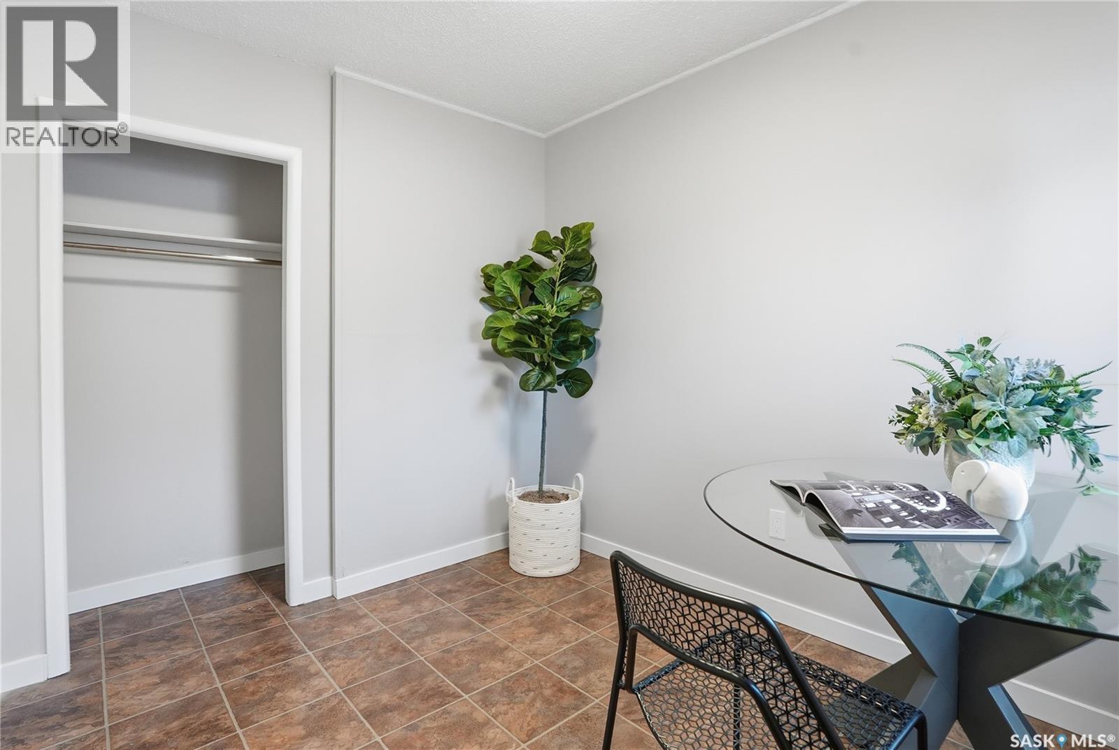 3 Minto Place, Saskatoon, Saskatchewan  S7L 1C4 - Photo 9 - SK021128