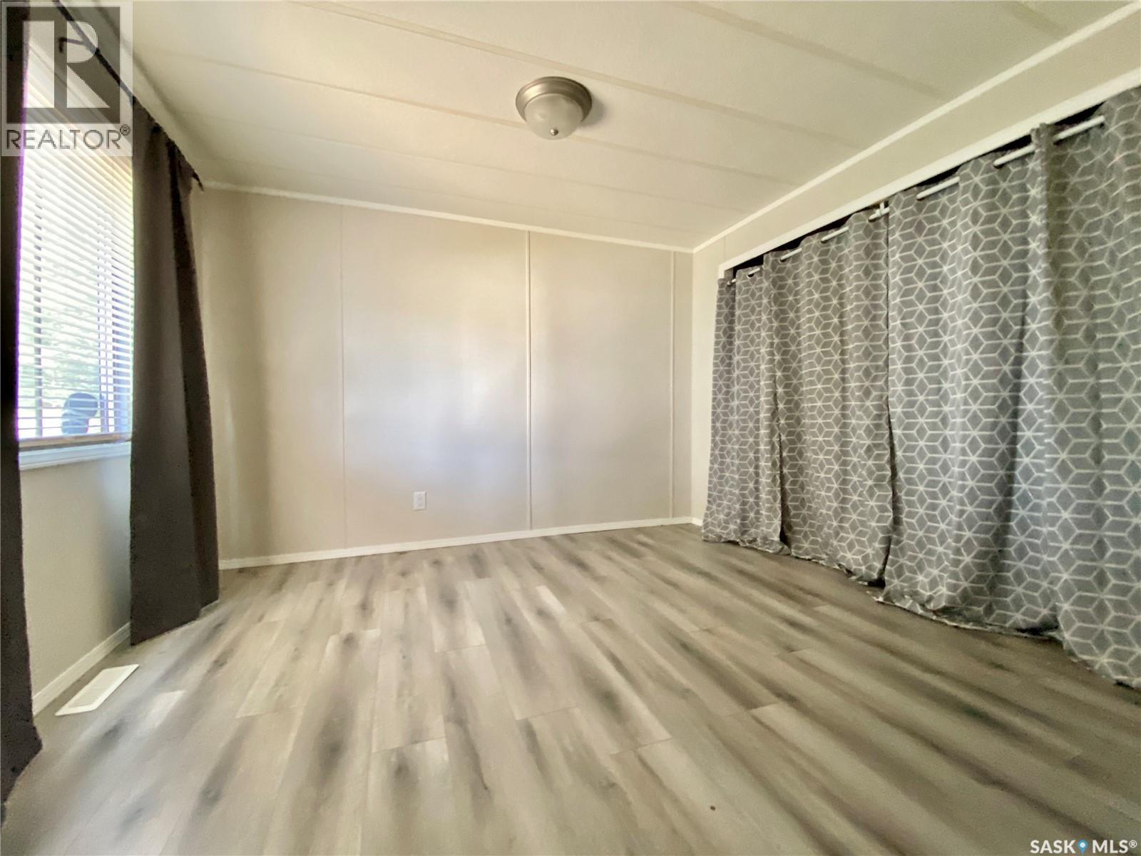 305 Allan Avenue, Saltcoats, Saskatchewan  S0A 3R0 - Photo 15 - SK021017