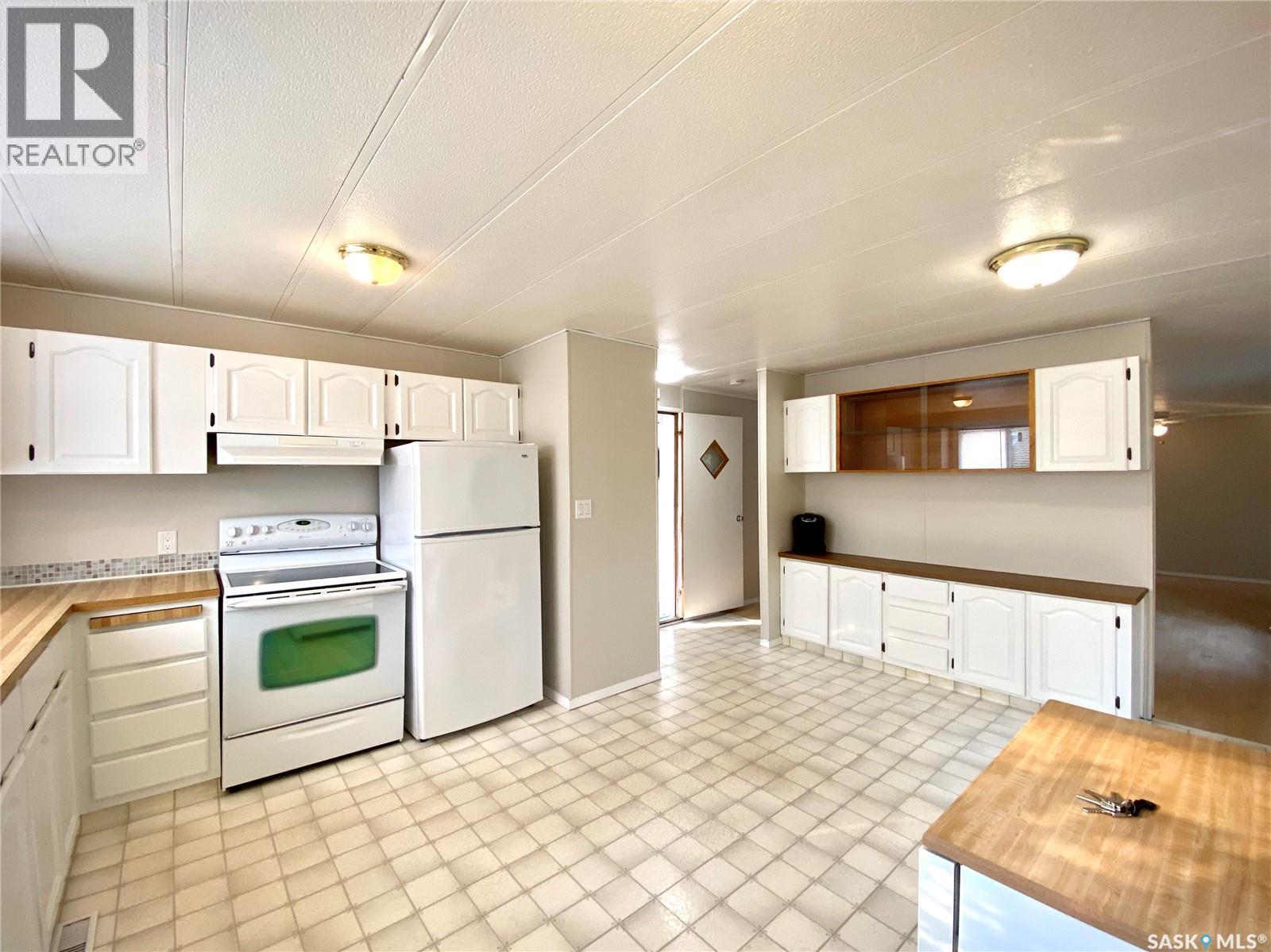 305 Allan Avenue, Saltcoats, Saskatchewan  S0A 3R0 - Photo 5 - SK021017