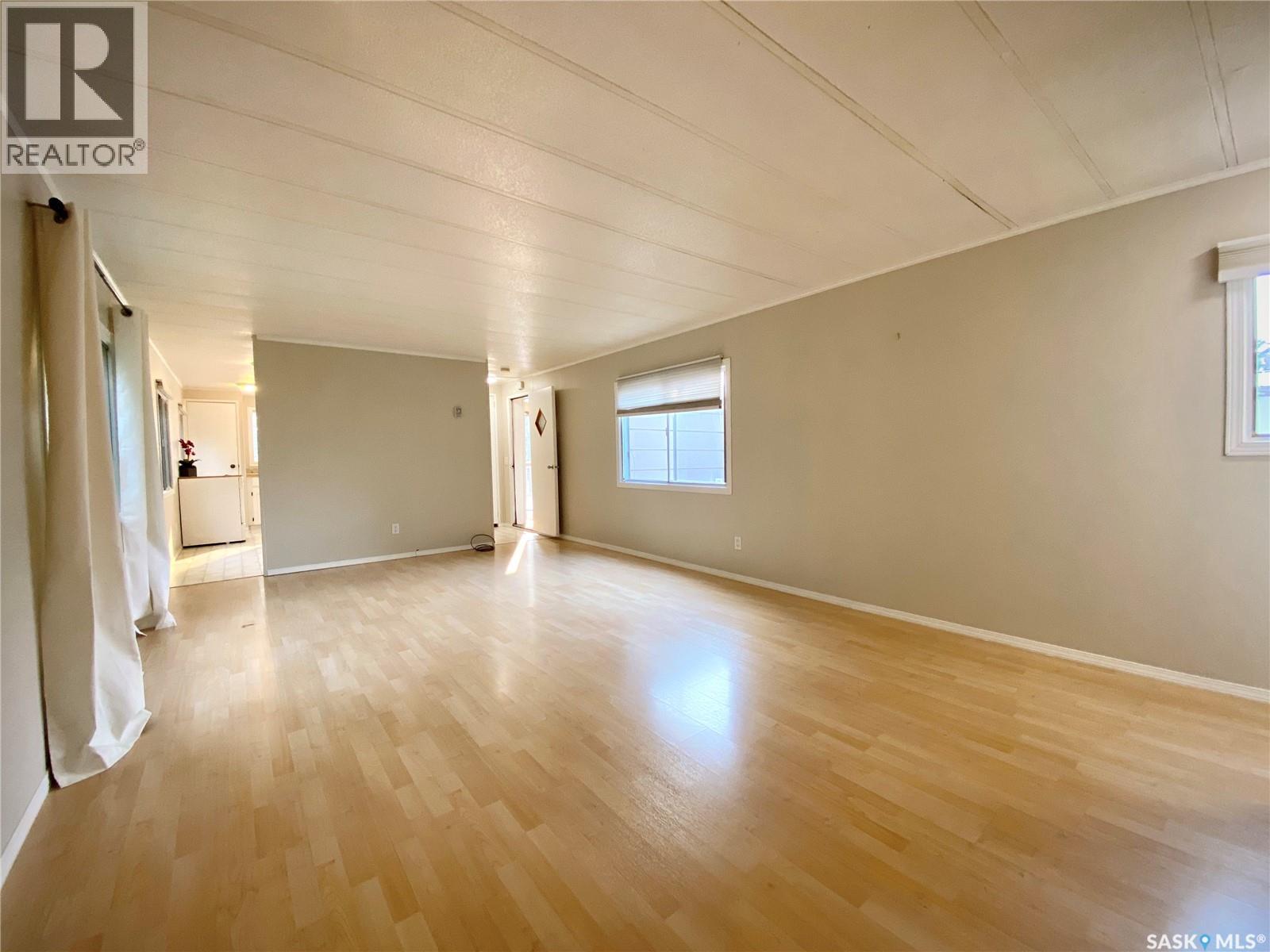 305 Allan Avenue, Saltcoats, Saskatchewan  S0A 3R0 - Photo 8 - SK021017