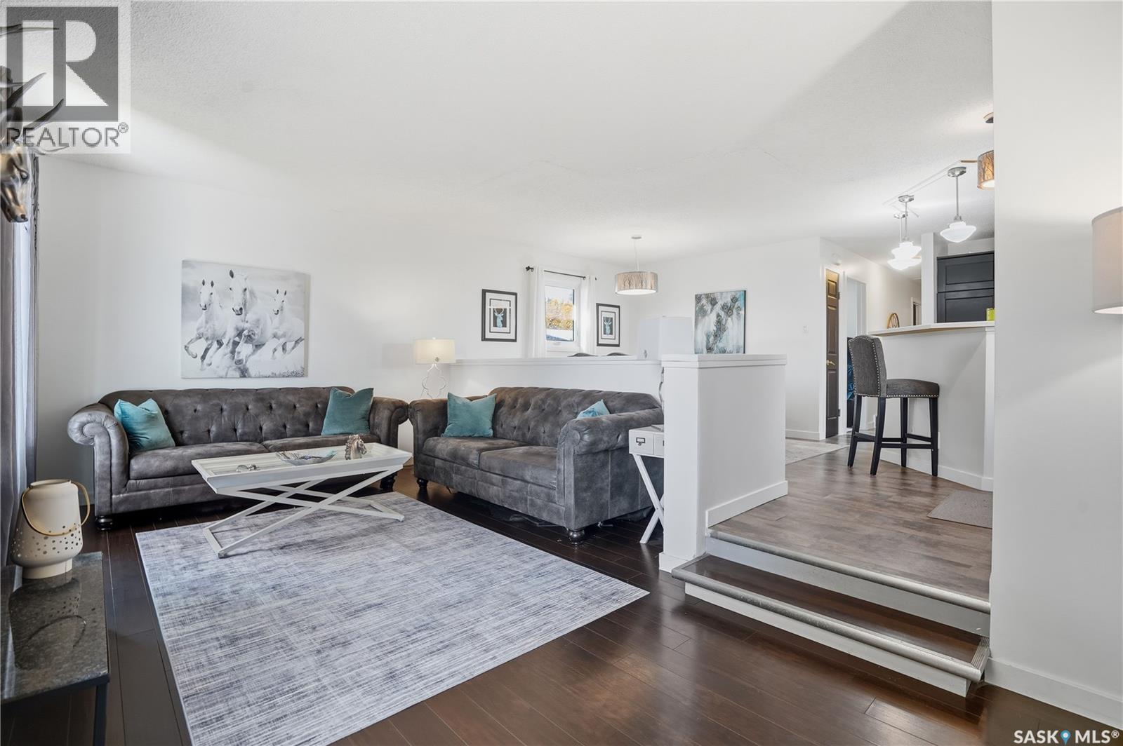 56 Jackson Bay, Regina, Saskatchewan  S4R 6T8 - Photo 14 - SK021000