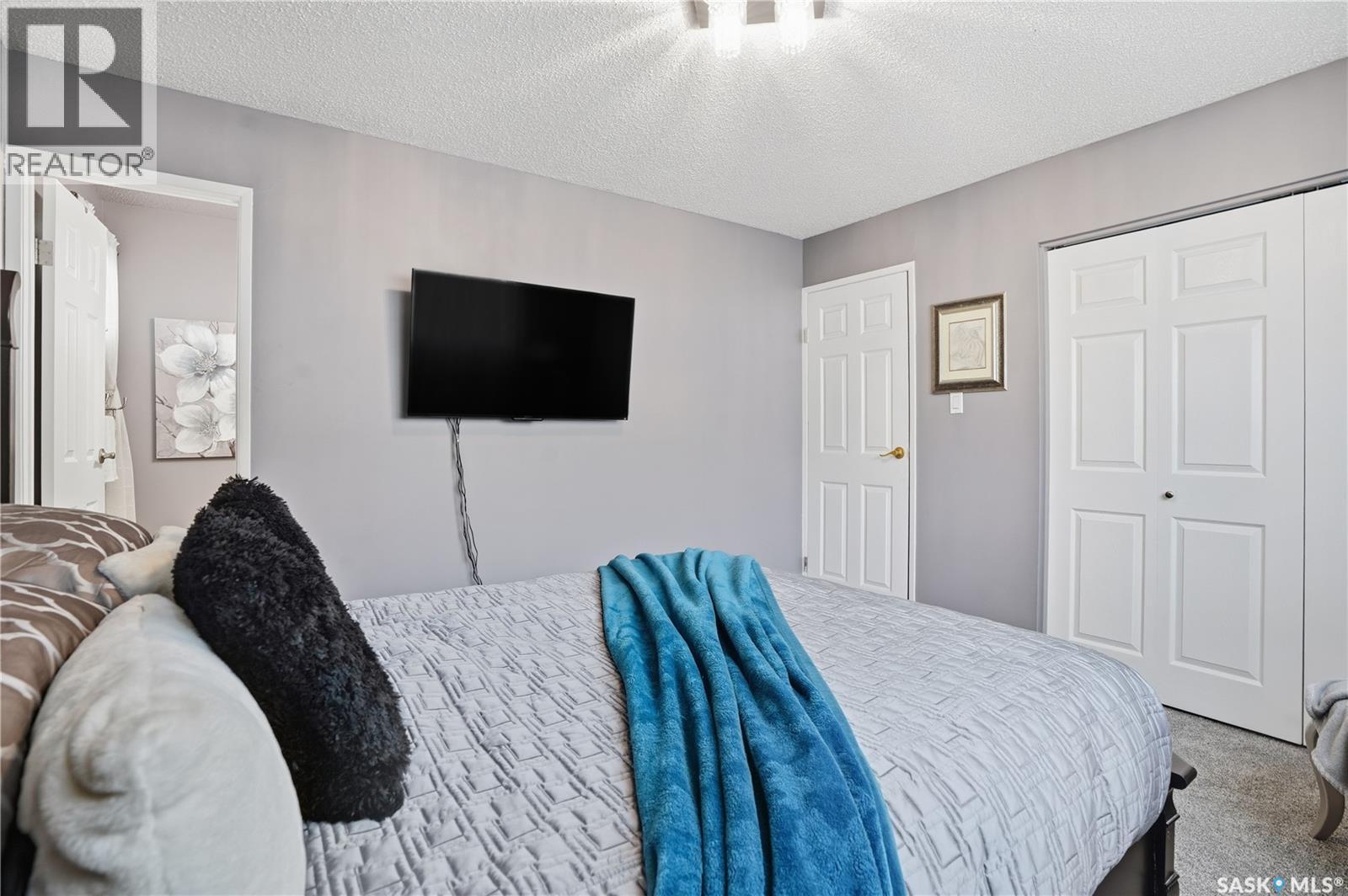 56 Jackson Bay, Regina, Saskatchewan  S4R 6T8 - Photo 21 - SK021000