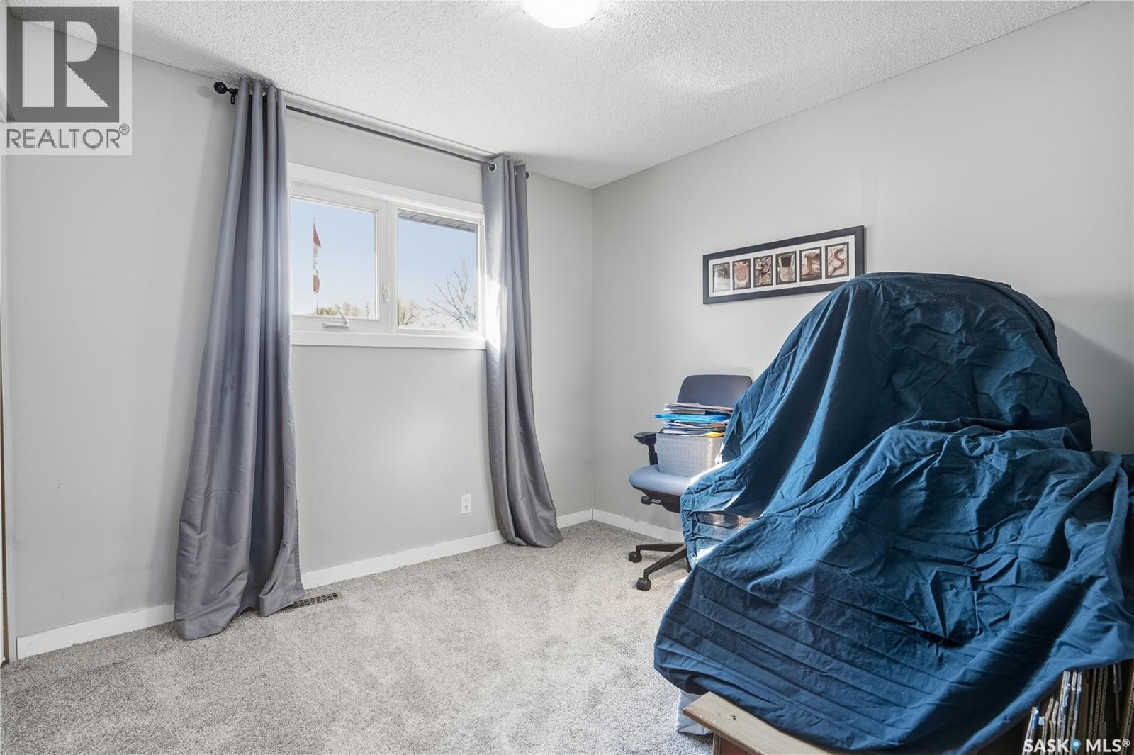 56 Jackson Bay, Regina, Saskatchewan  S4R 6T8 - Photo 23 - SK021000