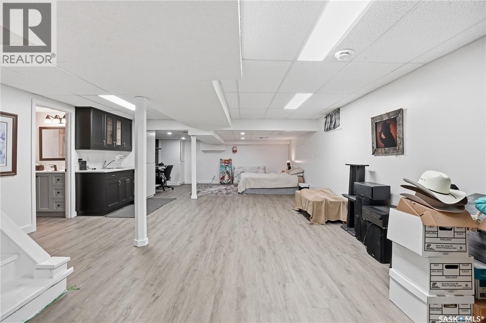 56 Jackson Bay, Regina, Saskatchewan  S4R 6T8 - Photo 29 - SK021000