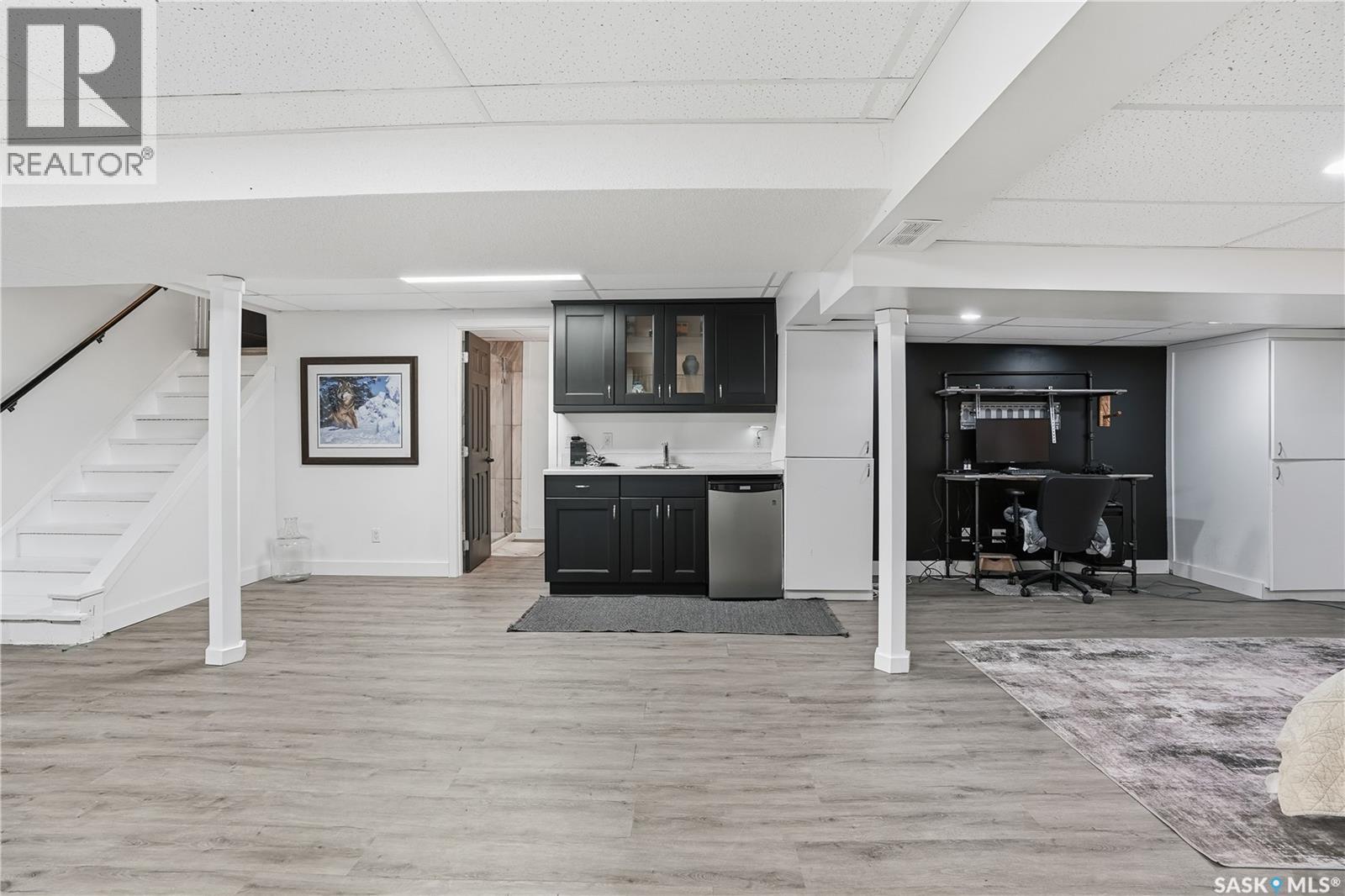 56 Jackson Bay, Regina, Saskatchewan  S4R 6T8 - Photo 34 - SK021000
