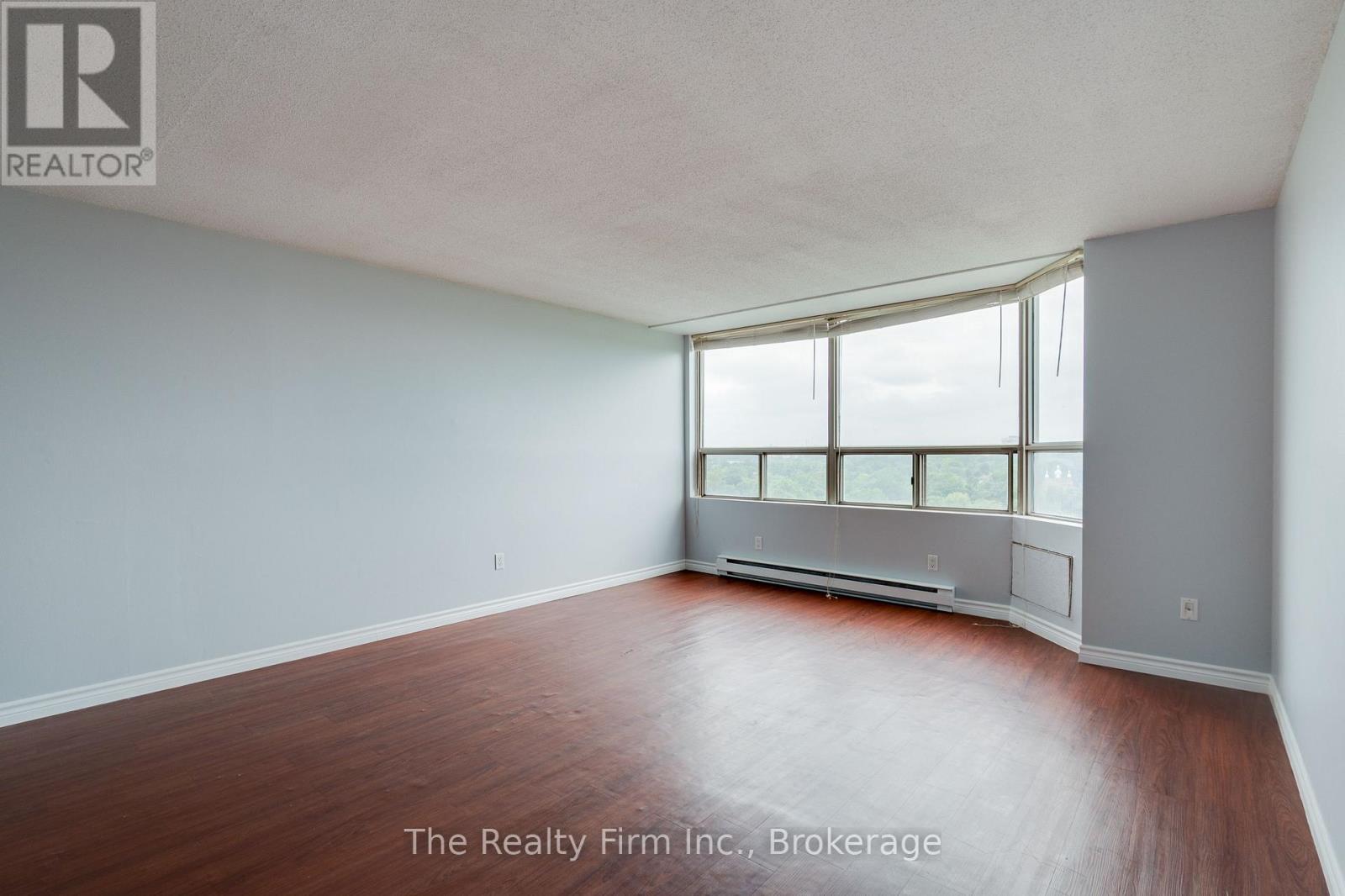 1515 - 45 Pond Mills Road, London South, Ontario  N5Z 4W5 - Photo 11 - X12390798