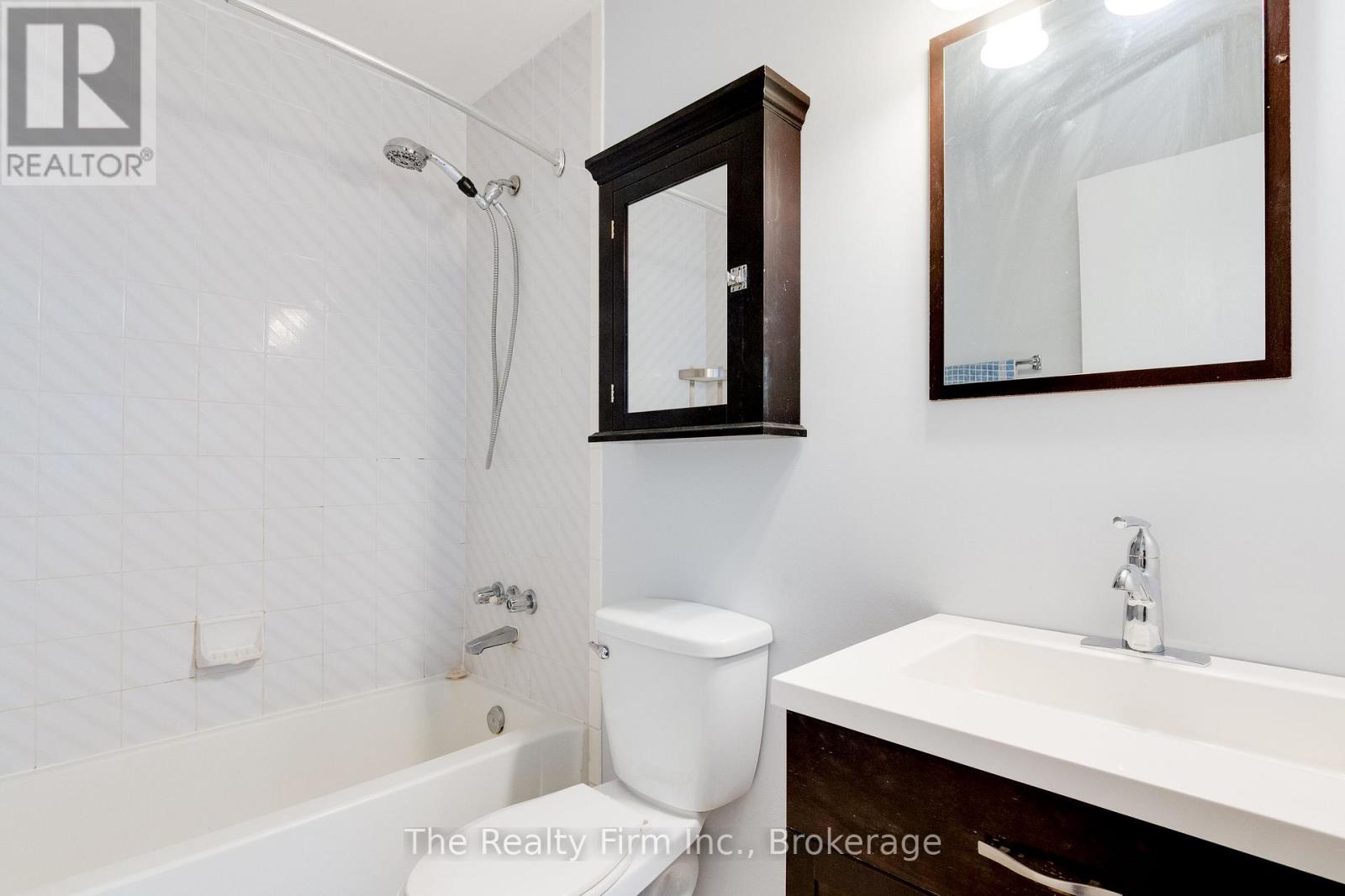 1515 - 45 Pond Mills Road, London South, Ontario  N5Z 4W5 - Photo 18 - X12390798