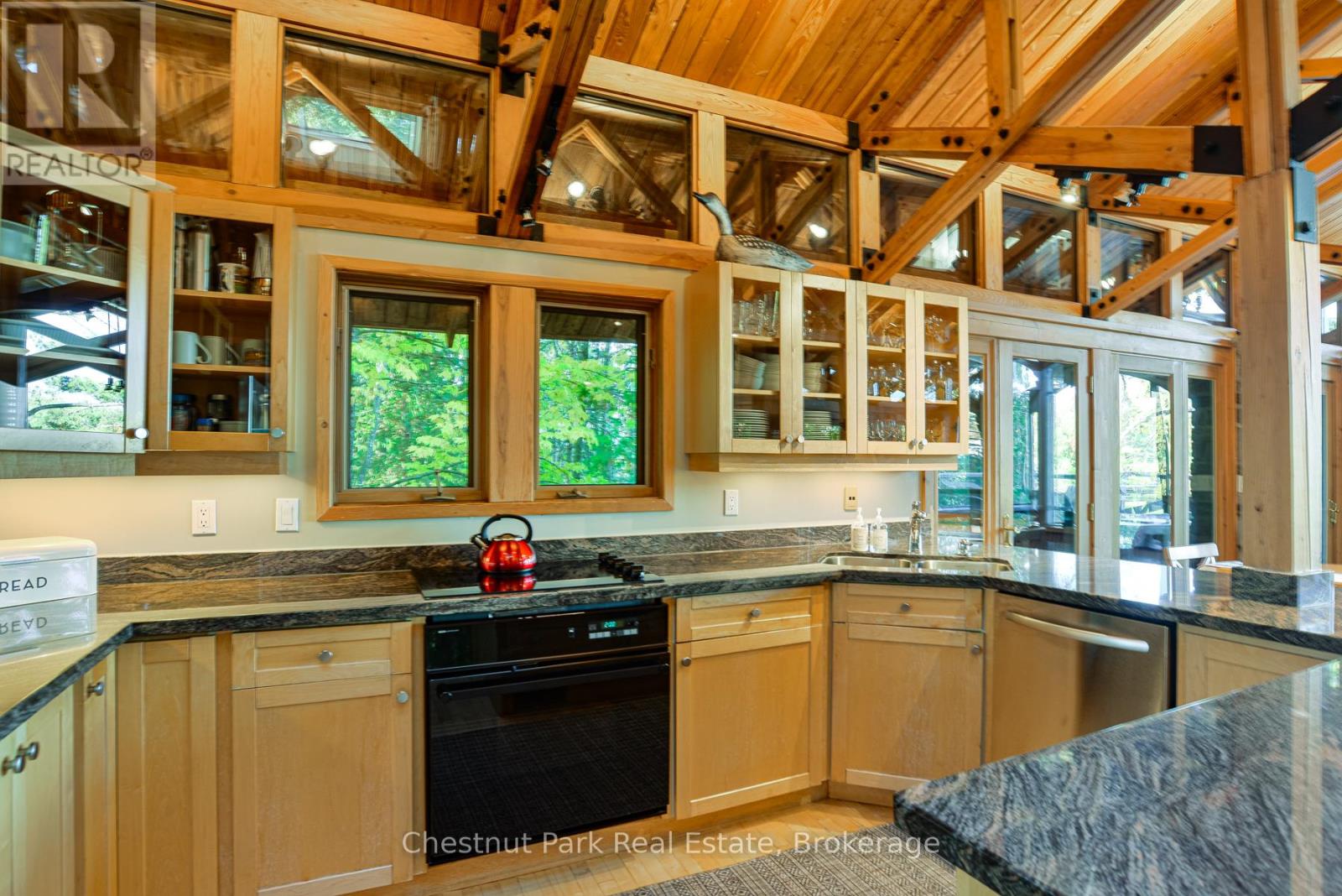 1024 Neals Road, Muskoka Lakes, Ontario  P0C 1M0 - Photo 13 - X12468571