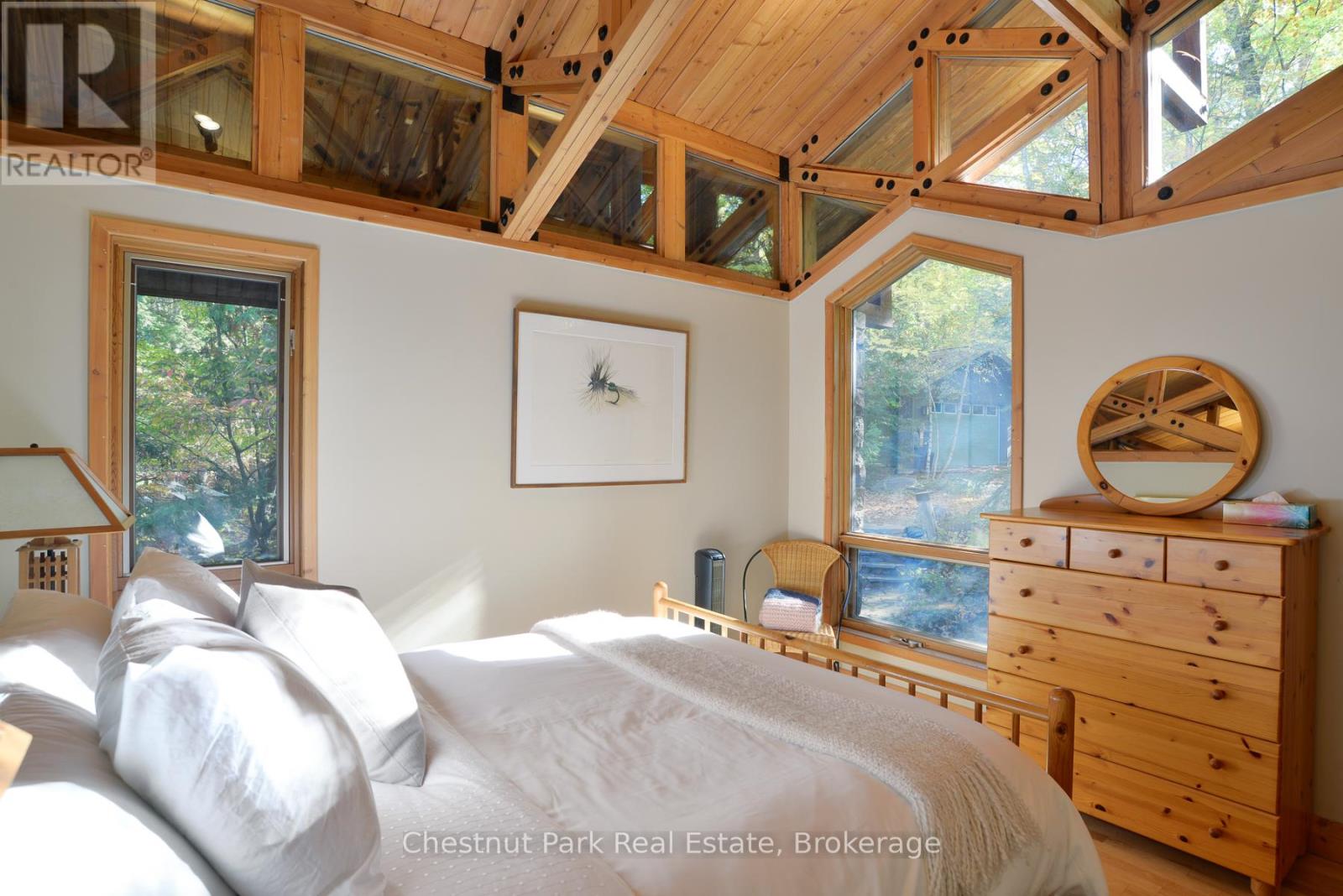 1024 Neals Road, Muskoka Lakes, Ontario  P0C 1M0 - Photo 22 - X12468571