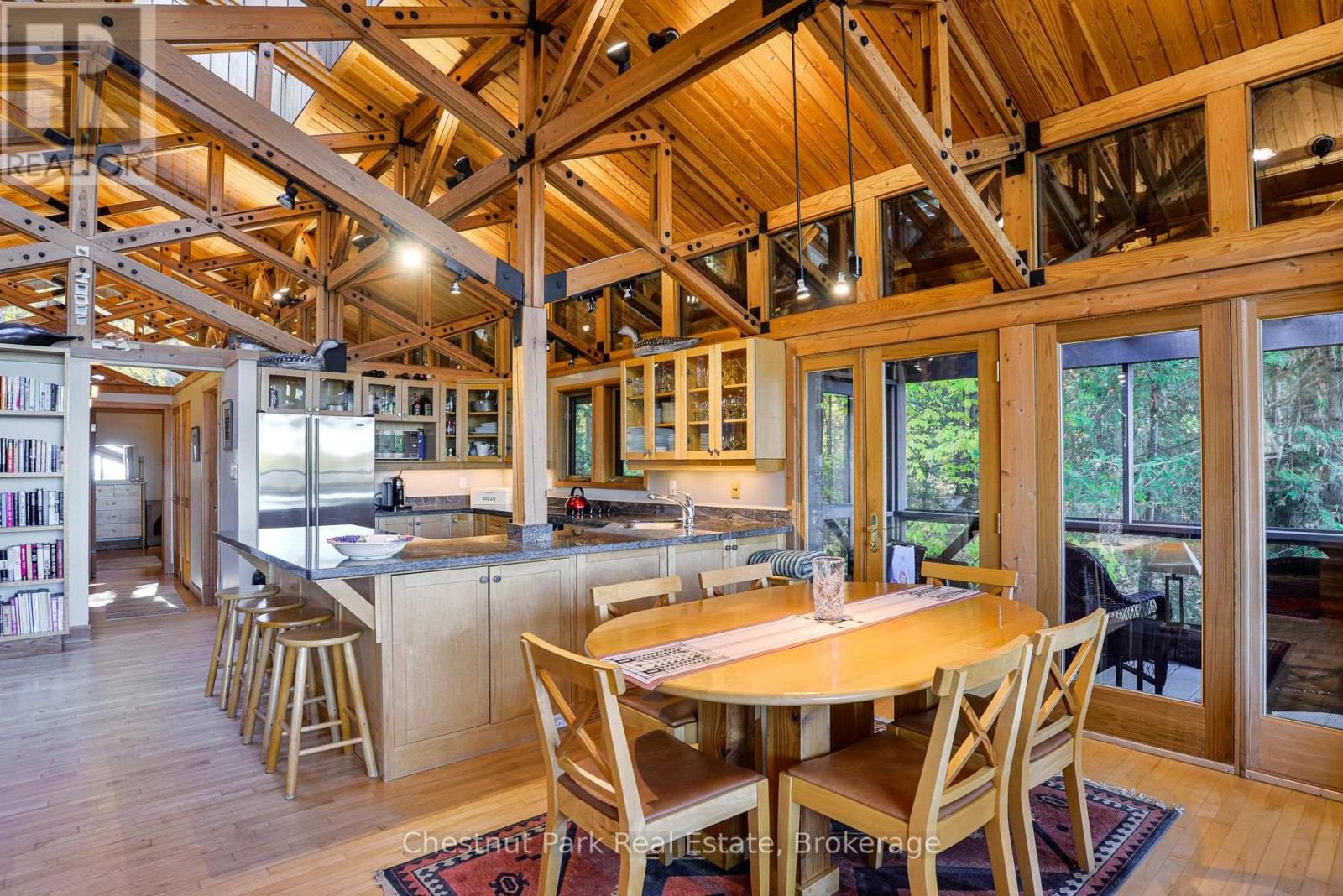 1024 Neals Road, Muskoka Lakes, Ontario  P0C 1M0 - Photo 11 - X12468571