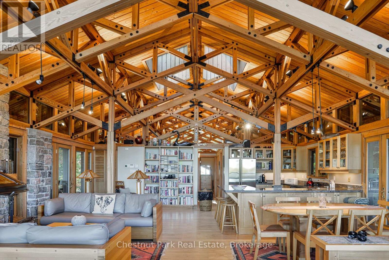 1024 Neals Road, Muskoka Lakes, Ontario  P0C 1M0 - Photo 16 - X12468571