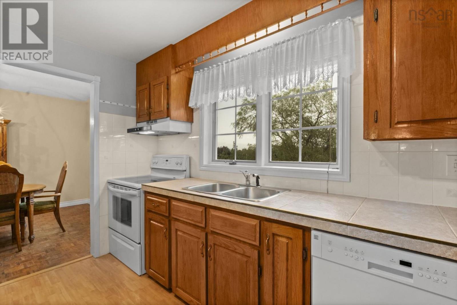 70 Fiddlers Green, Dartmouth, Nova Scotia  B2V 1Z4 - Photo 10 - 202526065