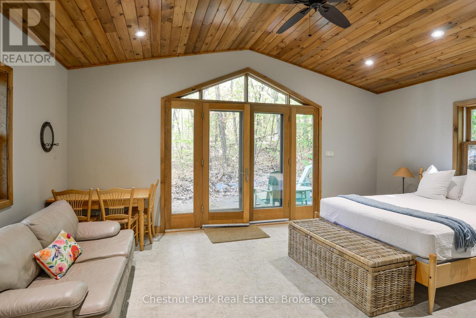 1024 Neals Road, Muskoka Lakes, Ontario  P0C 1M0 - Photo 47 - X12468571