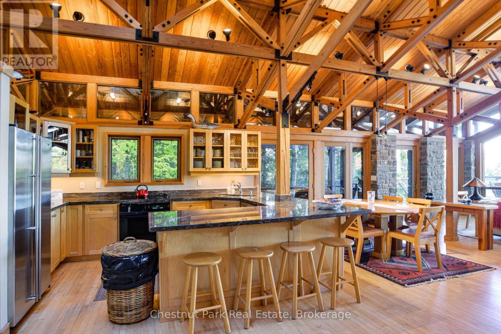 1024 Neals Road, Muskoka Lakes, Ontario  P0C 1M0 - Photo 8 - X12468571