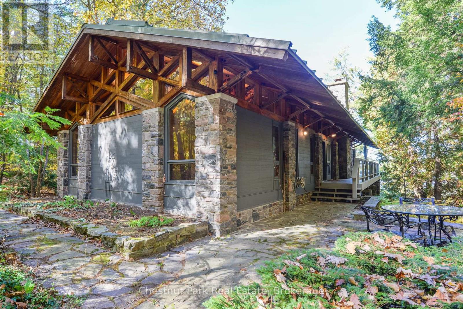 1024 Neals Road, Muskoka Lakes, Ontario  P0C 1M0 - Photo 6 - X12468571