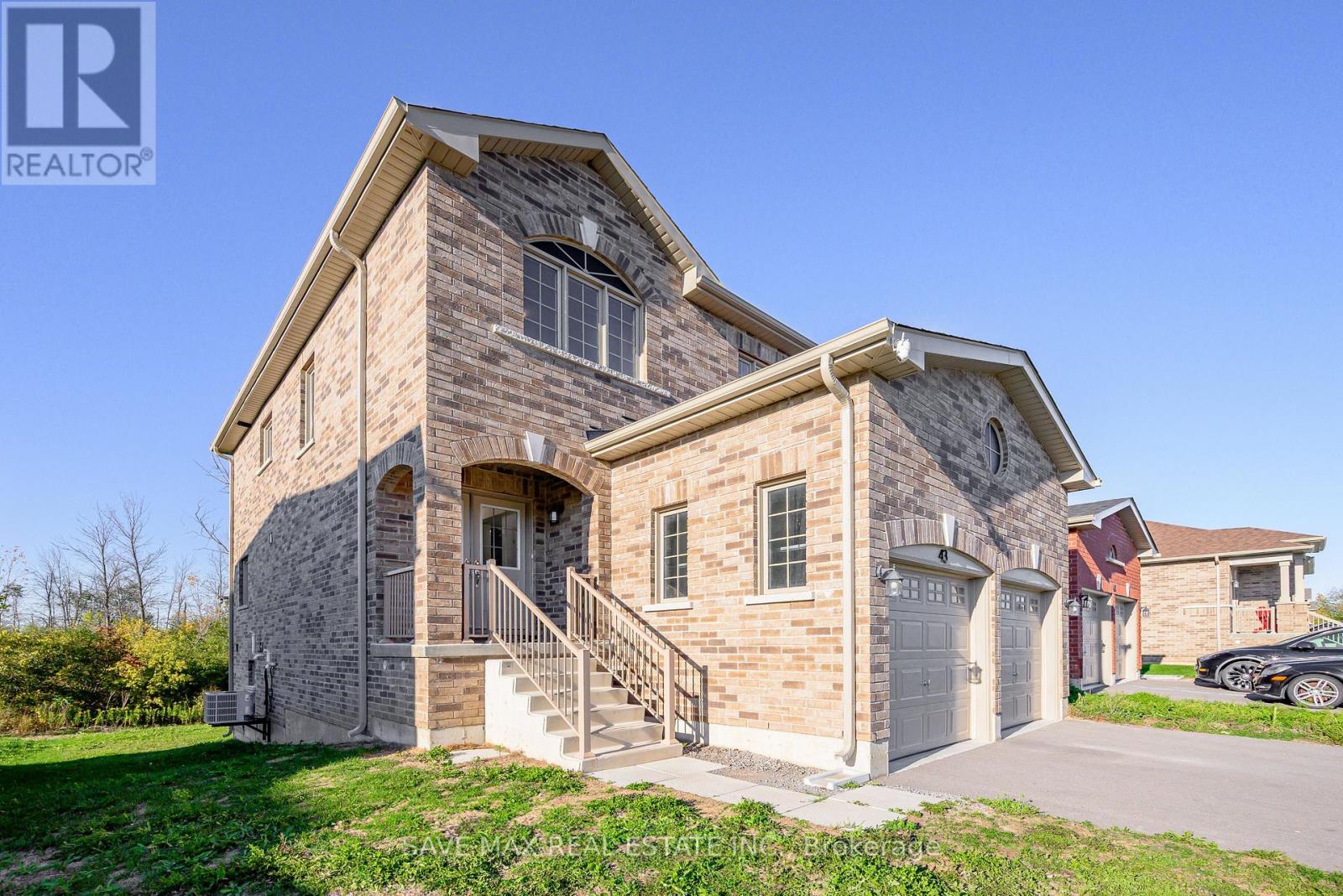 43 Carew Boulevard, Kawartha Lakes, Ontario  K9V 0P7 - Photo 3 - X12468832