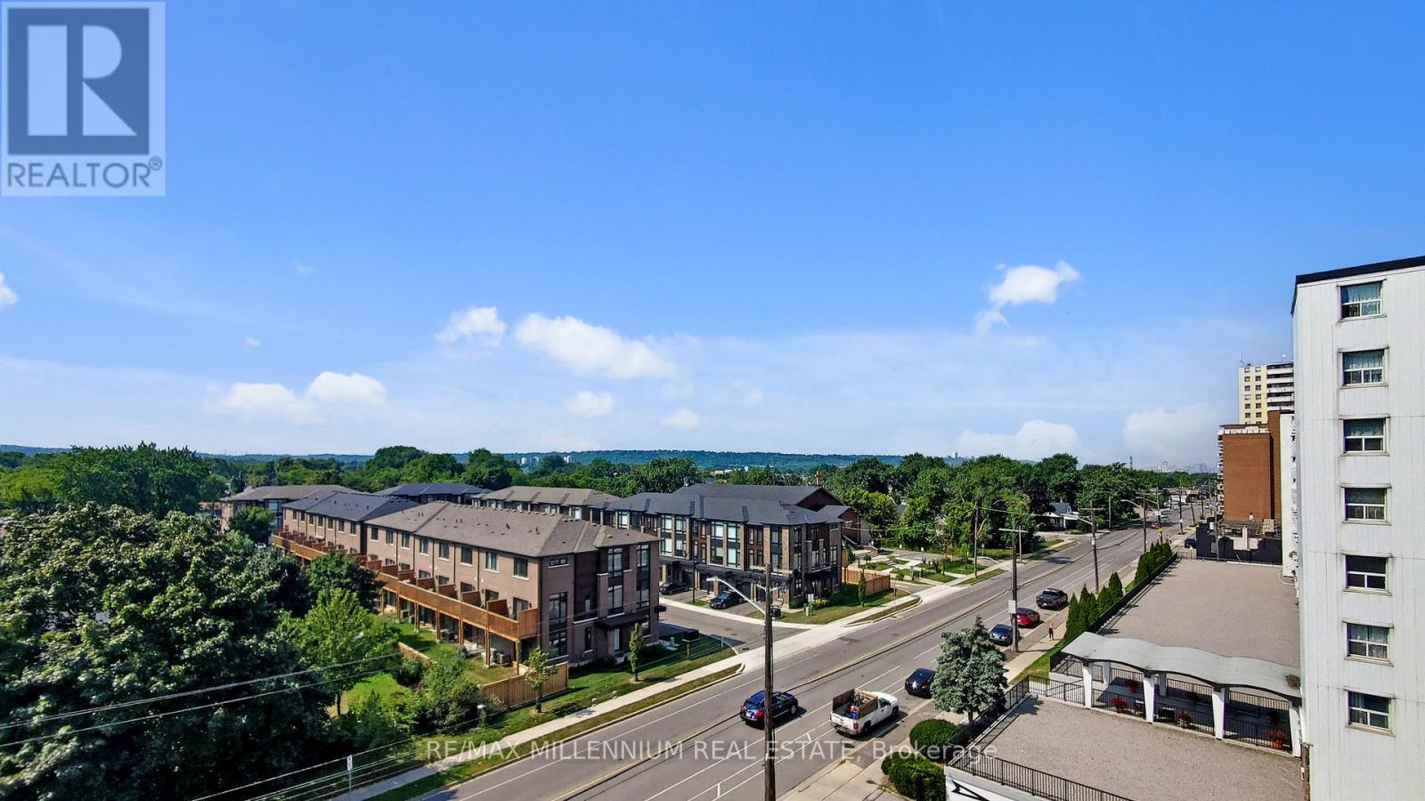 311 - 221 Melvin Avenue, Hamilton, Ontario  L8H 2K1 - Photo 4 - X12468892
