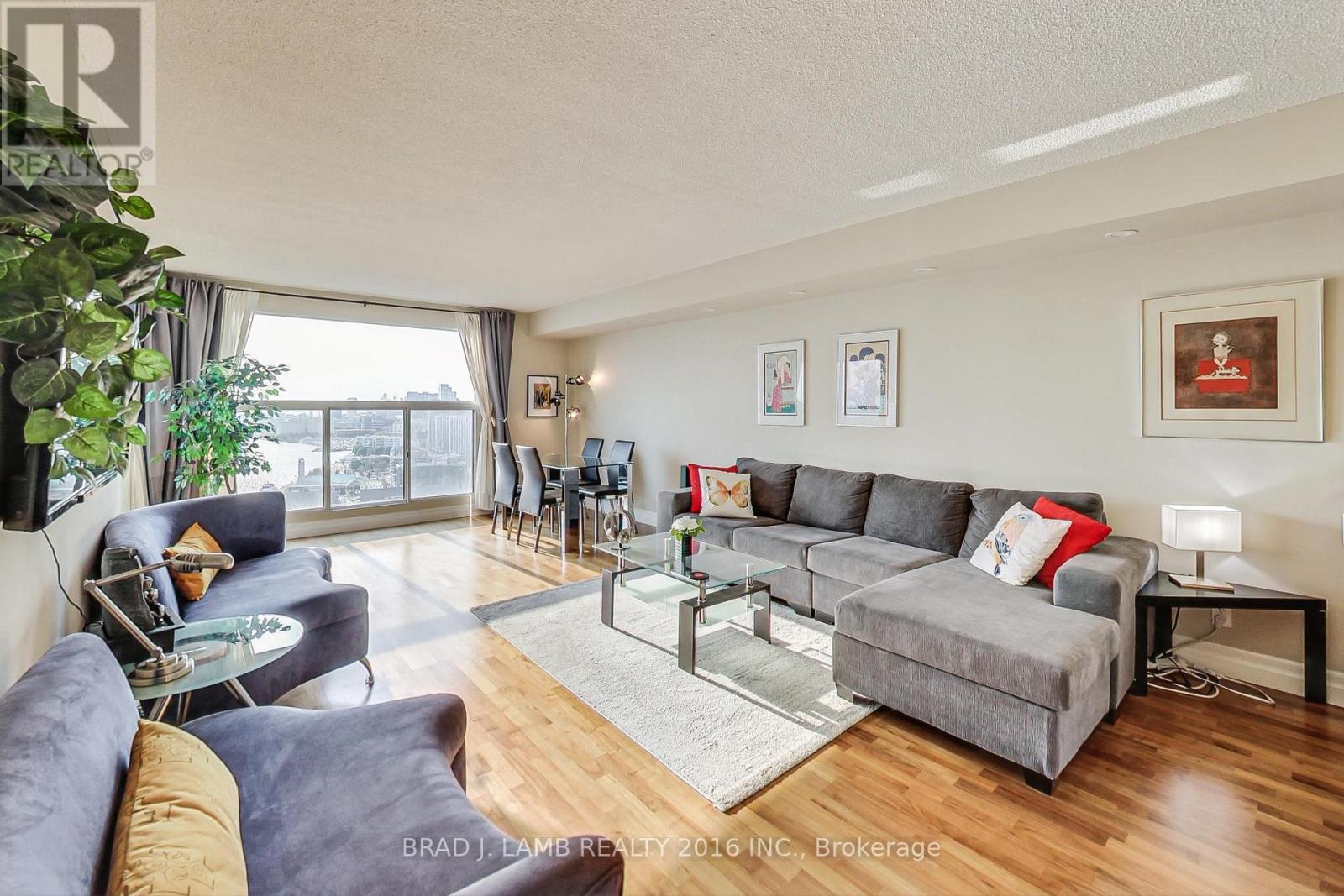 2911 - 99 Harbour Square, Toronto, Ontario  M5J 2H2 - Photo 2 - C12468919