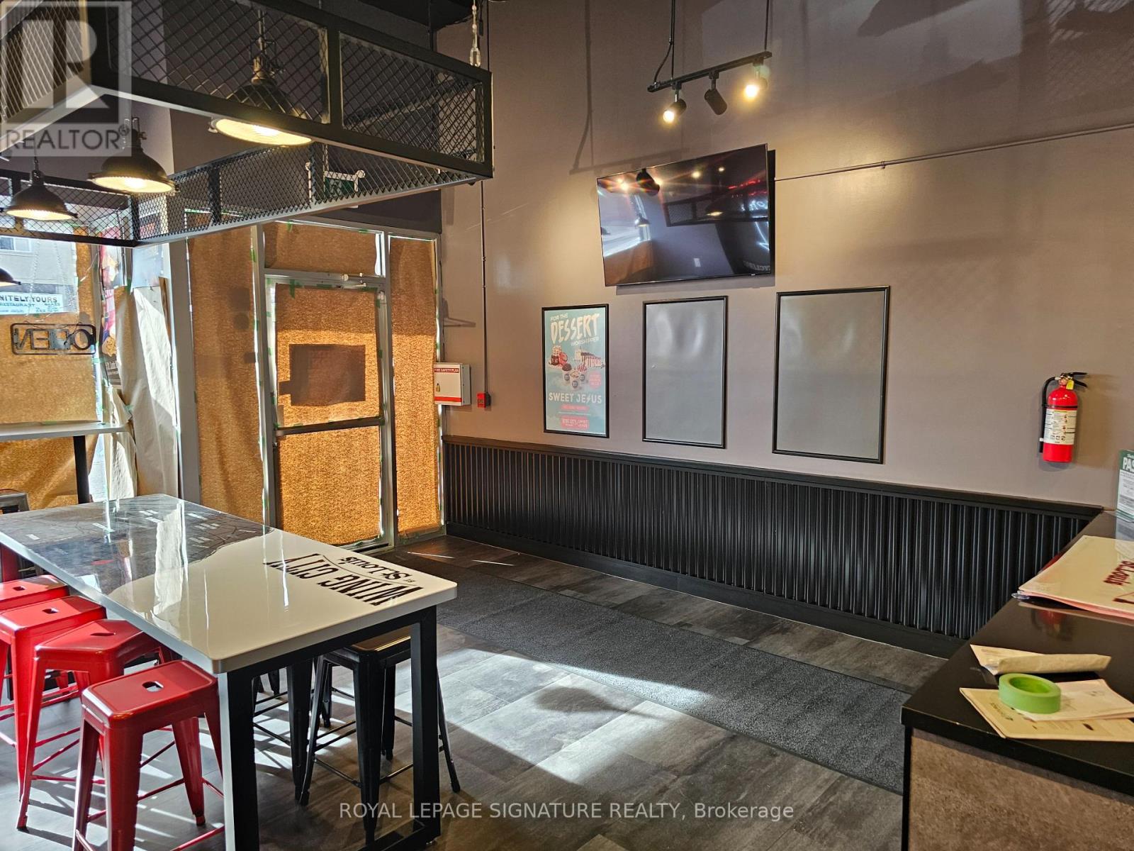 1154 St Clair Avenue W, Toronto, Ontario  M6E 1B3 - Photo 5 - C12469012