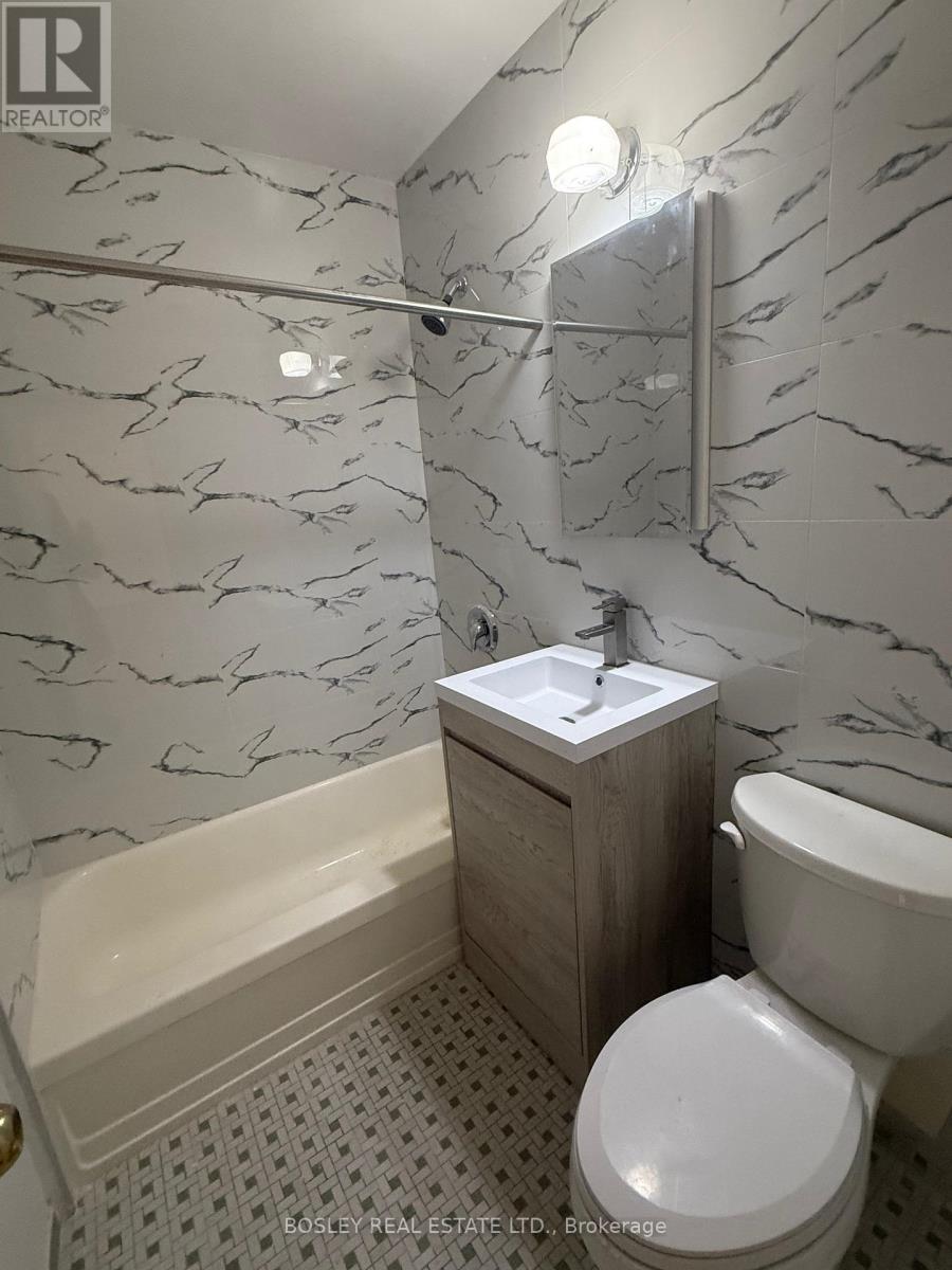 305 - 972 Eglinton Avenue E, Toronto, Ontario  M4G 2L9 - Photo 5 - C12469024