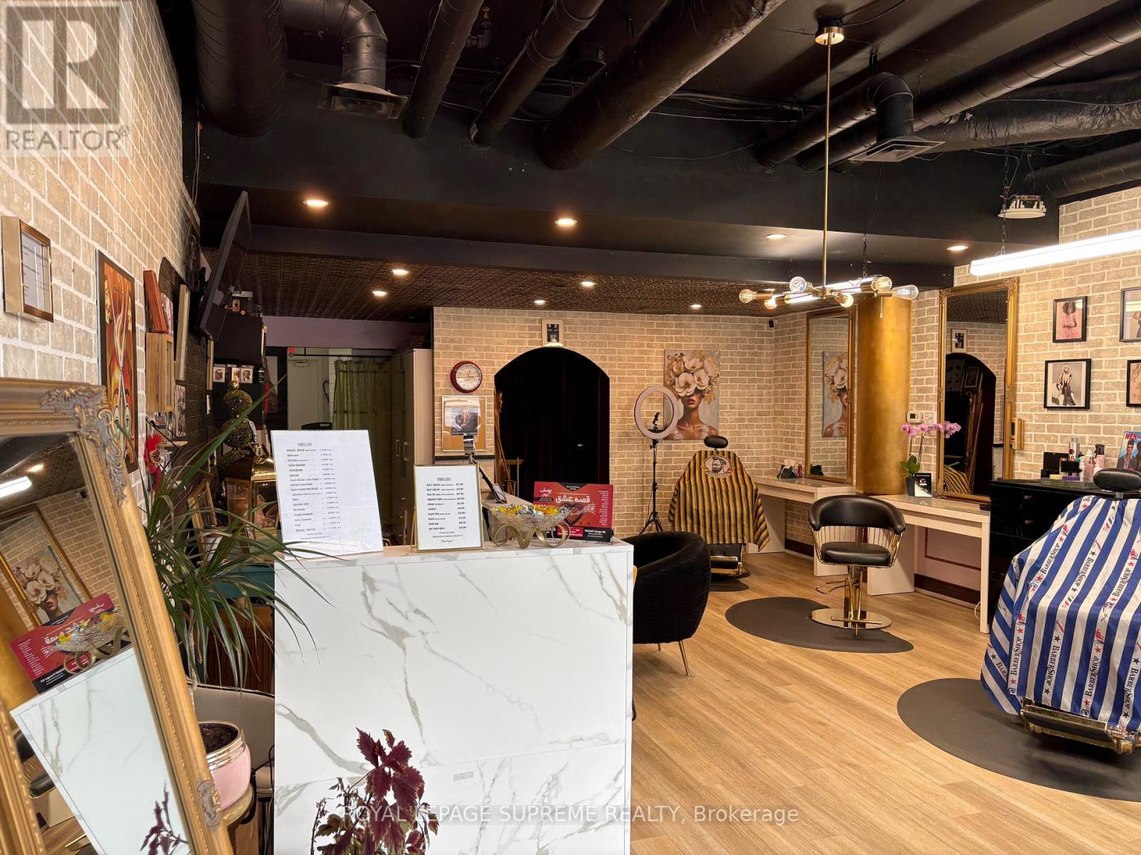 2721 Yonge Street, Toronto, Ontario  M4N 2H8 - Photo 3 - C12469046