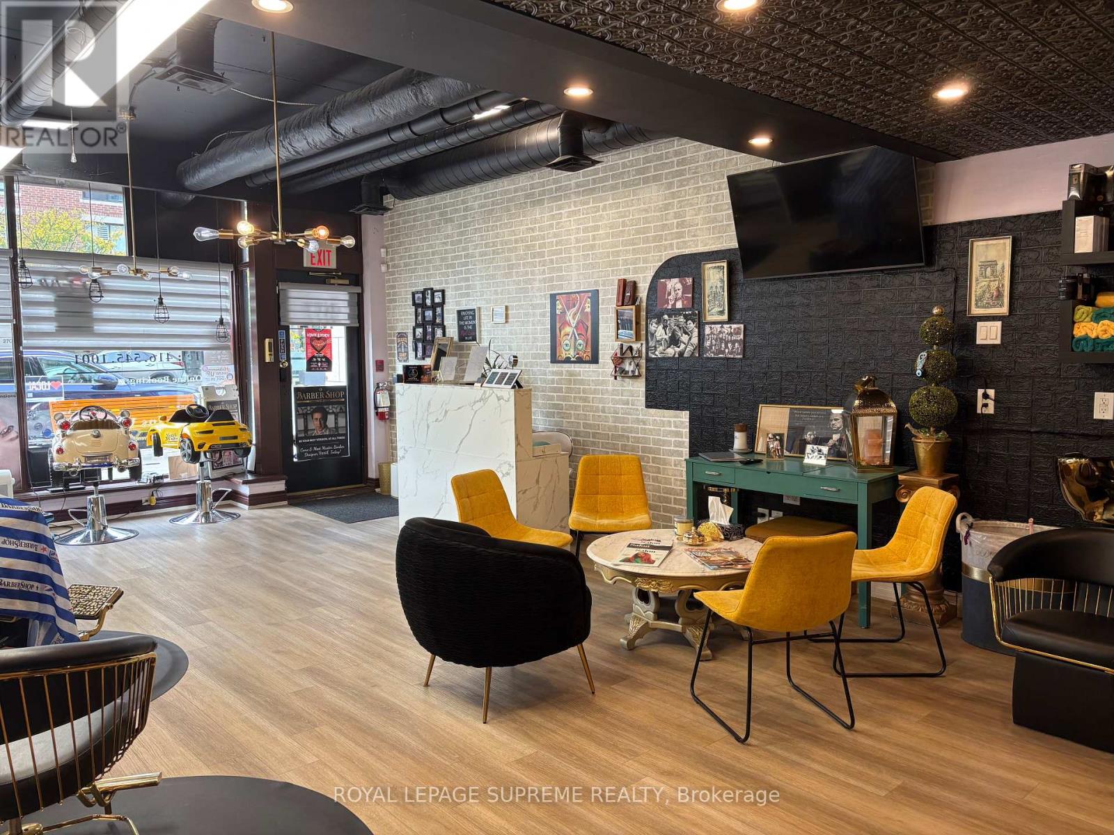 2721 Yonge Street, Toronto, Ontario  M4N 2H8 - Photo 8 - C12469046