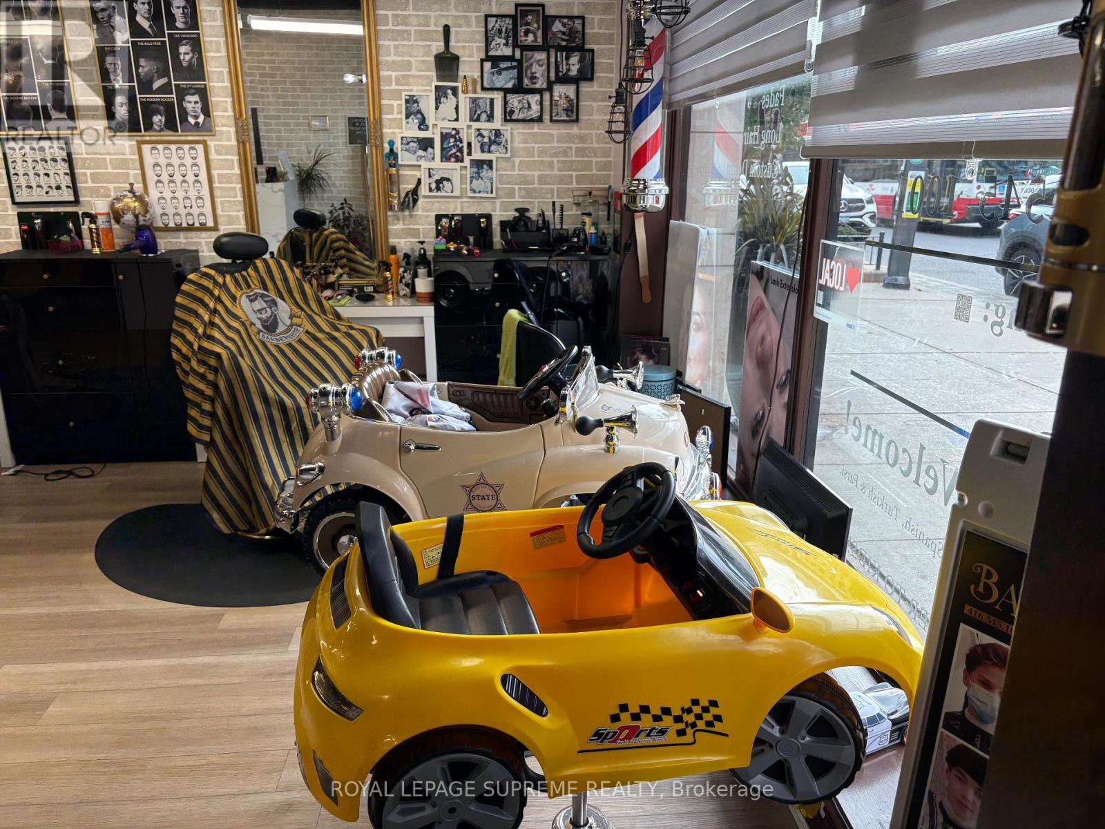 2721 Yonge Street, Toronto, Ontario  M4N 2H8 - Photo 9 - C12469046