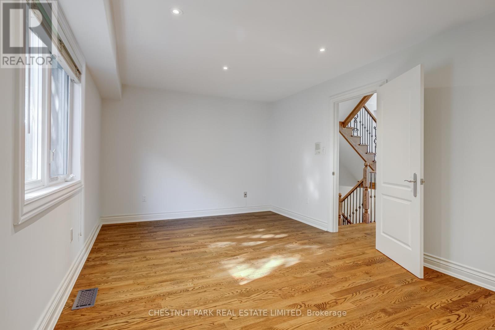 17a Alcorn Avenue, Toronto, Ontario  M4V 1E5 - Photo 18 - C12469057