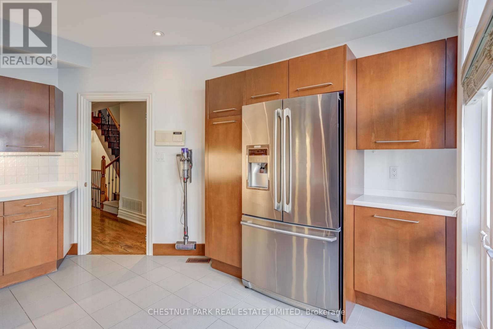 17a Alcorn Avenue, Toronto, Ontario  M4V 1E5 - Photo 5 - C12469057