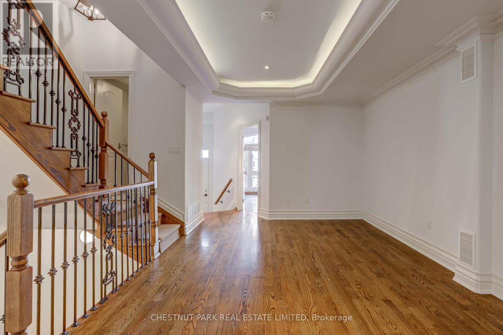 17a Alcorn Avenue, Toronto, Ontario  M4V 1E5 - Photo 6 - C12469057