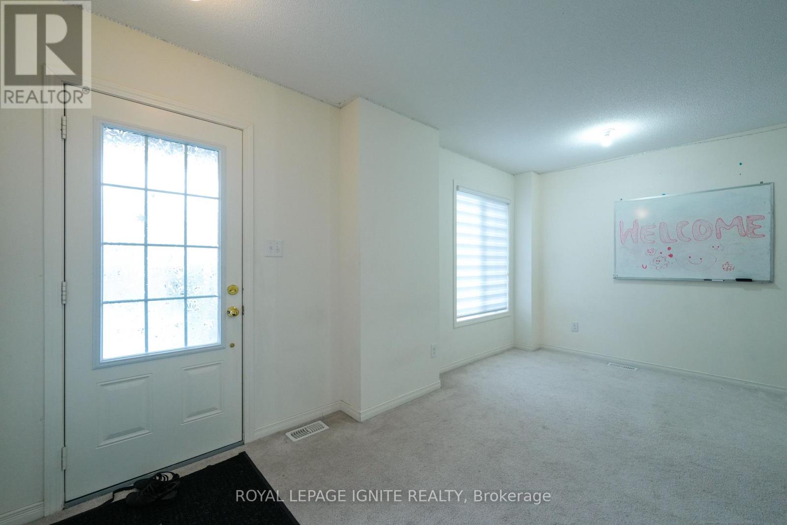 36 Carmilleri Road, Ajax, Ontario  L1Z 0T2 - Photo 4 - E12468952