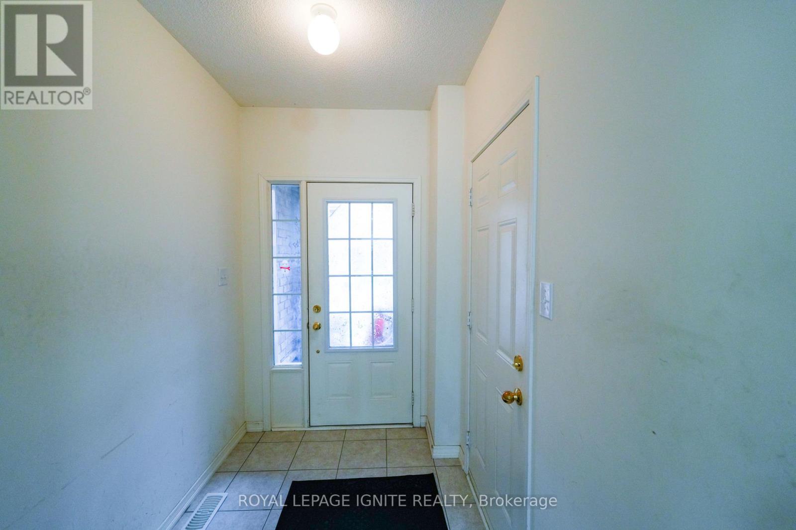 36 Carmilleri Road, Ajax, Ontario  L1Z 0T2 - Photo 6 - E12468952